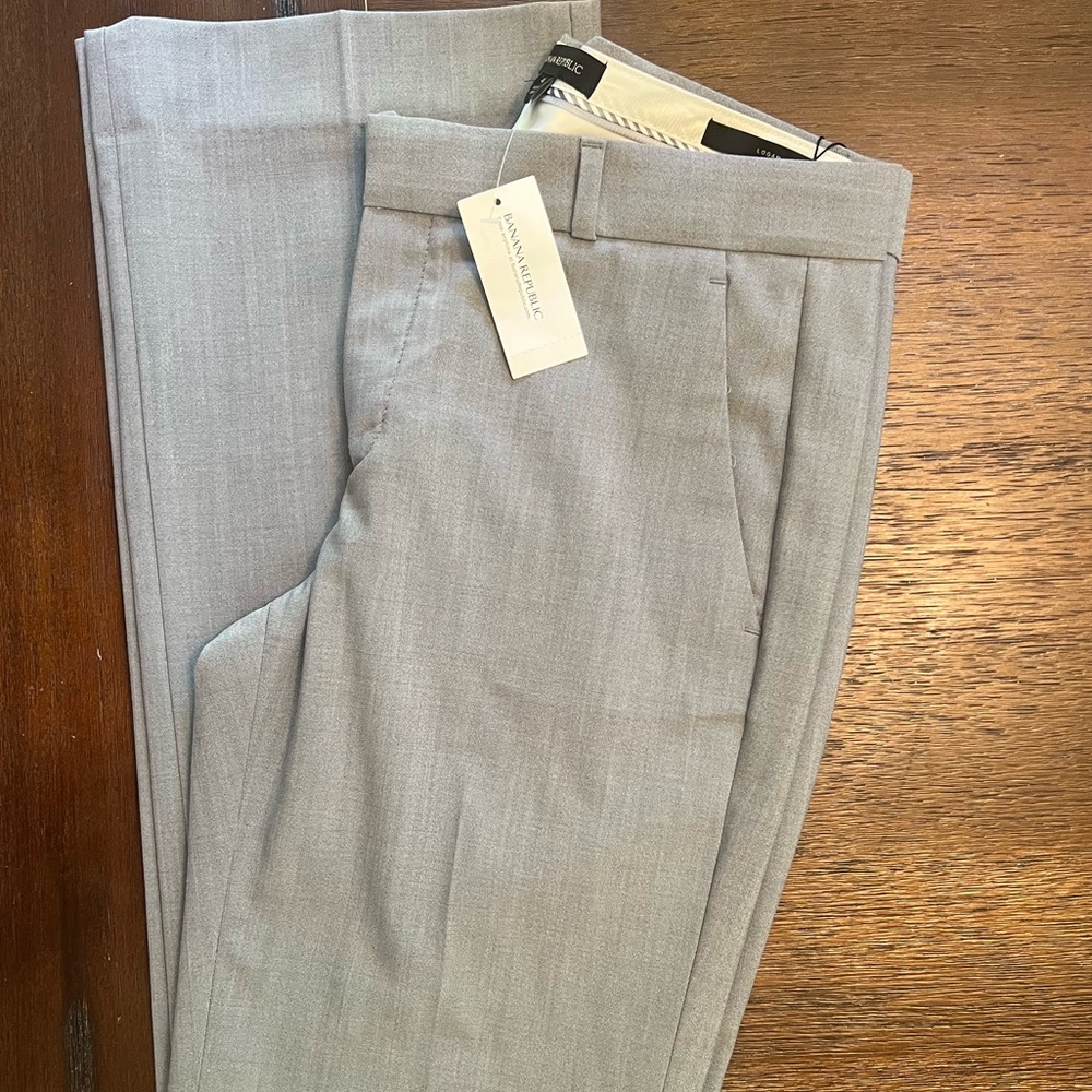 NWT Banana Republic Logan Trouser Pant. Size 4.